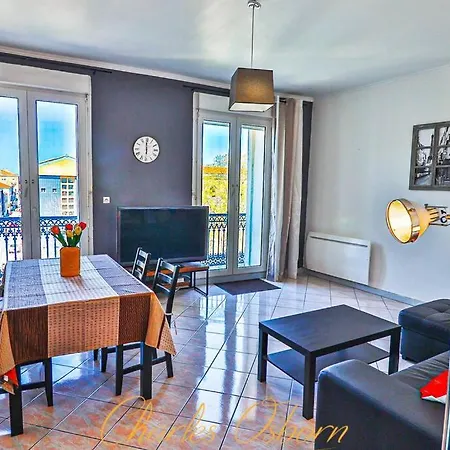 7 And Clear Apartment *